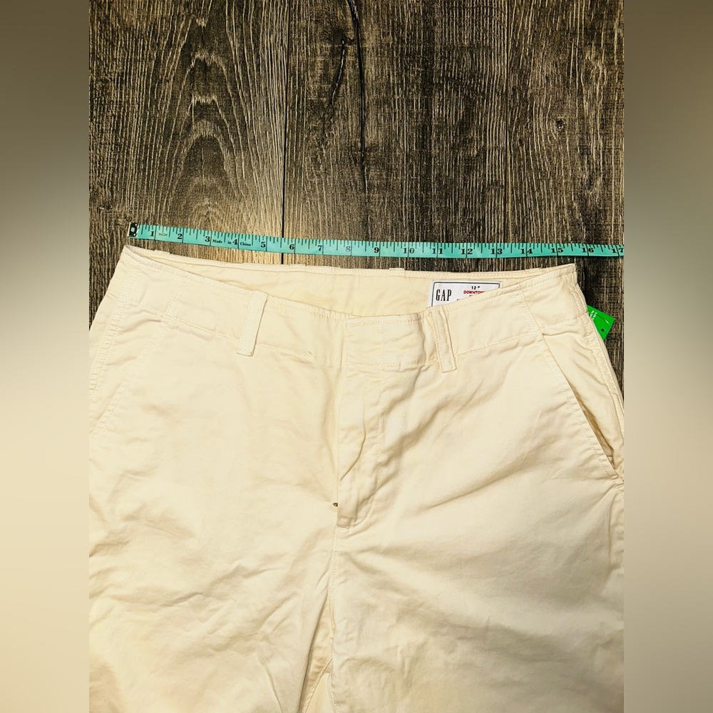 Gap Woman’s Downtown Khaki Petite Pants - Picture 7 of 11